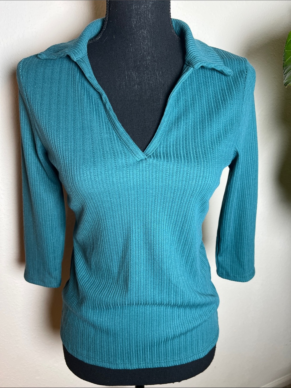 Anthropologie W5 Women’s 3/4 Sleeve, V-Neck Blue Green Pullover Top Size Medium